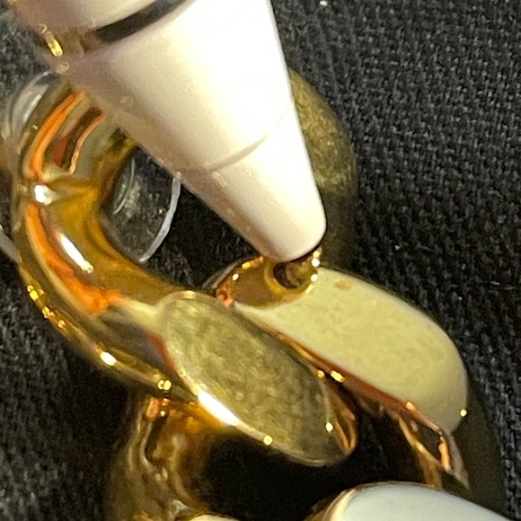 Saint Laurent 3 Curb Chain Link Earrings in Metal. - Picture 9 of 12